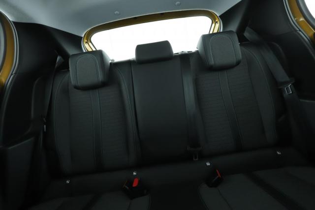 Peugeot 208 image 3