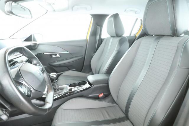 Peugeot 208 image 5