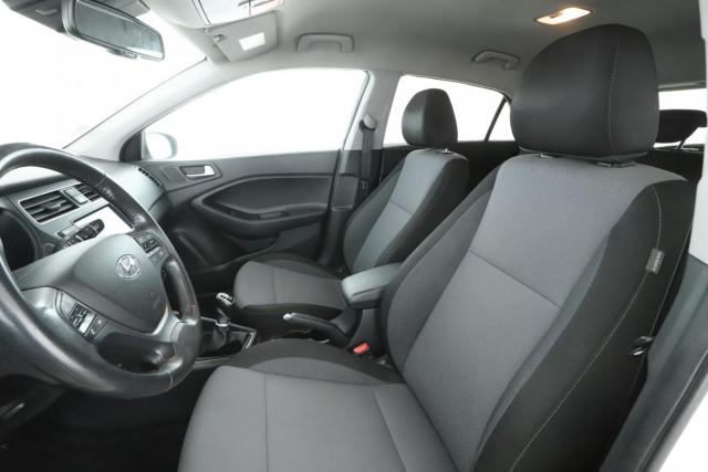 Hyundai I20 image 6