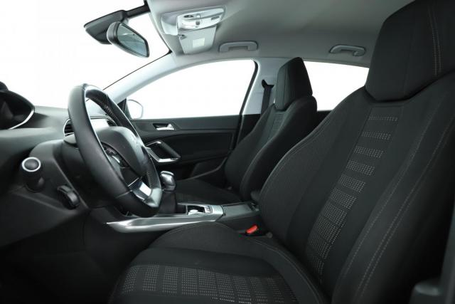 Peugeot 308 image 9