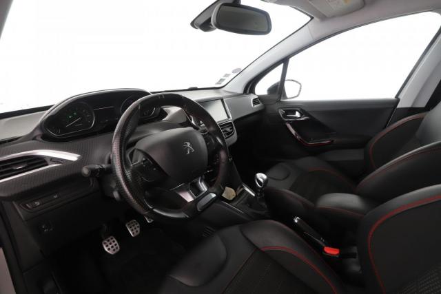 Peugeot 208 image 5