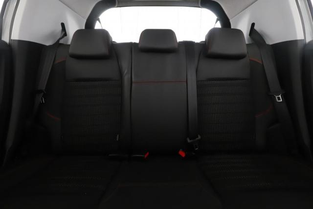 Peugeot 208 image 7