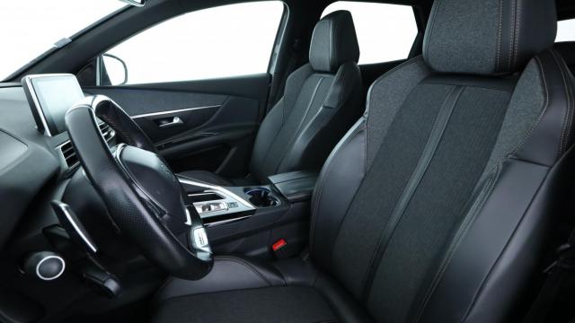 Peugeot 3008 image 3