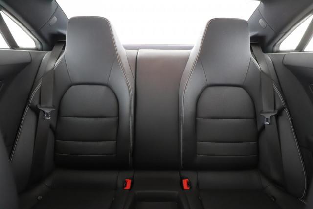 Mercedes Benz Classe E Coupe image 6