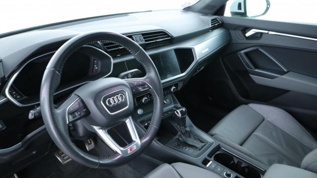 Audi Q3 image 1