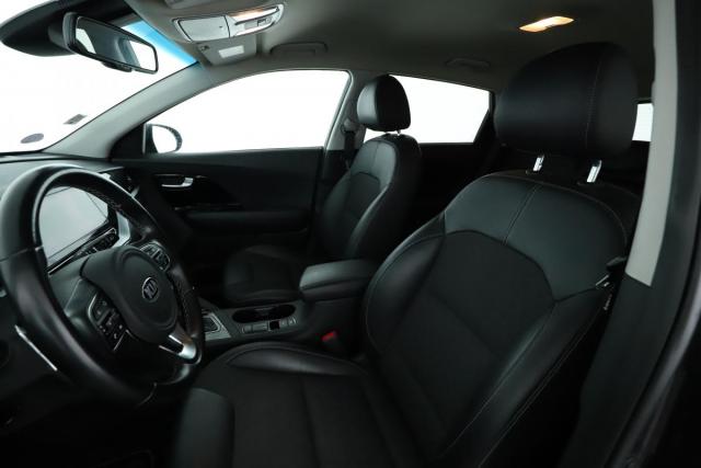 Kia Niro image 8