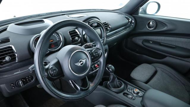 Mini Clubman image 3