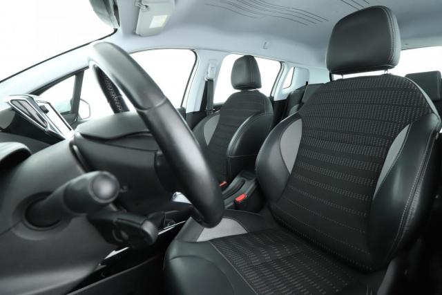 Peugeot 2008 image 7