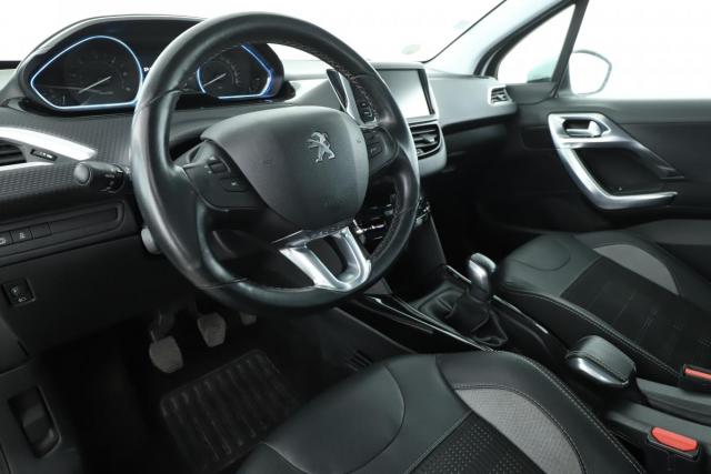 Peugeot 2008 image 8