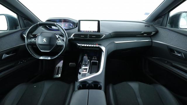 Peugeot 5008 image 1