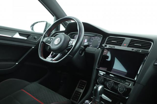 Volkswagen Golf image 4