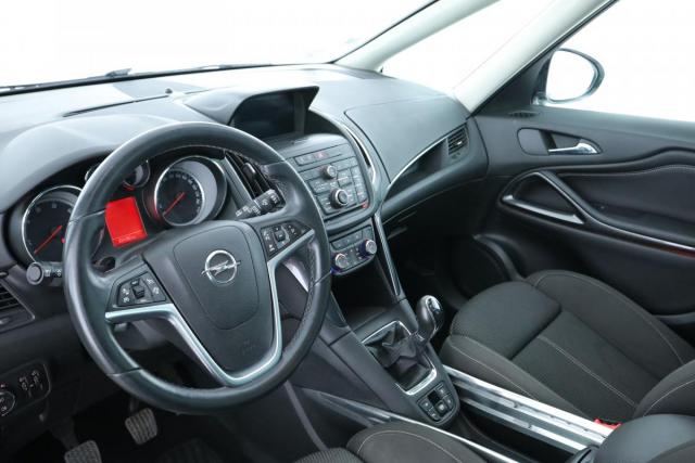 Opel Zafira Tourer image 9