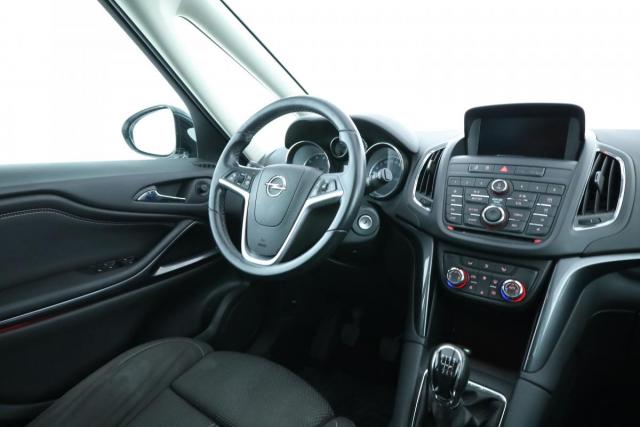 Opel Zafira Tourer image 3