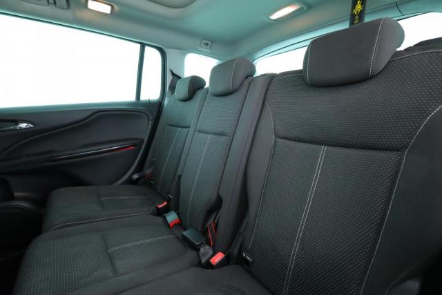 Opel Zafira Tourer image 6