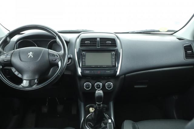 Peugeot 4008 image 2