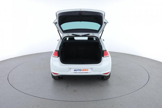 Volkswagen Golf image 5