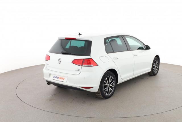 Volkswagen Golf image 7