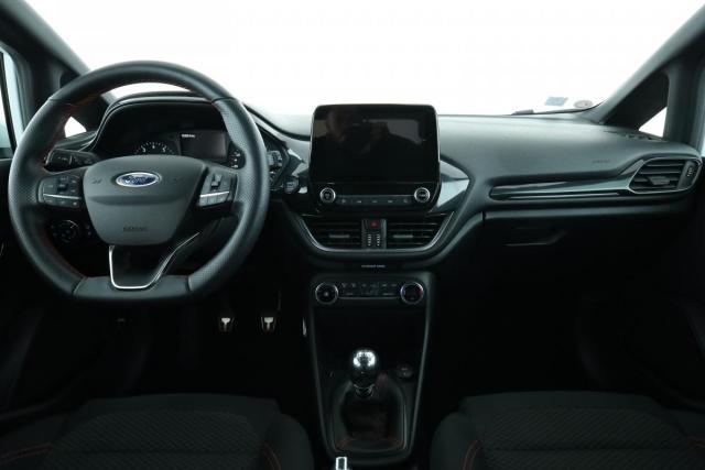 Ford Fiesta image 9