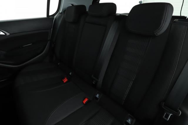 Peugeot 308 image 6