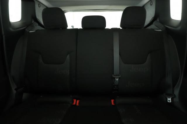 Jeep Renegade image 3