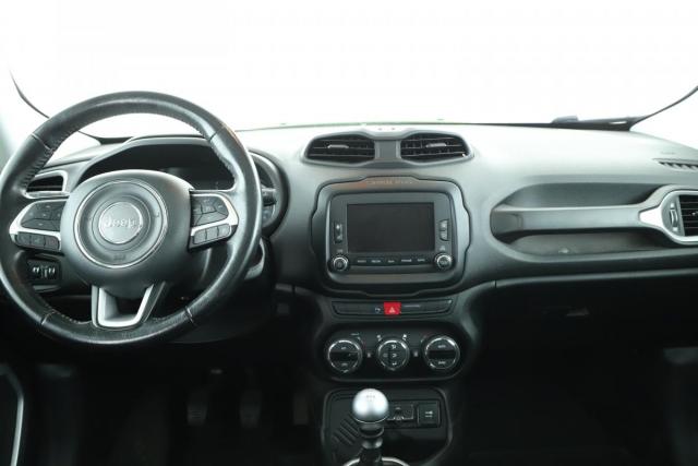Jeep Renegade image 8