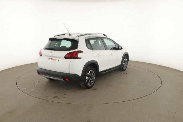 Peugeot 2008 image 9