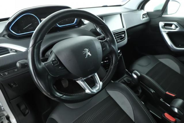 Peugeot 2008 image 7