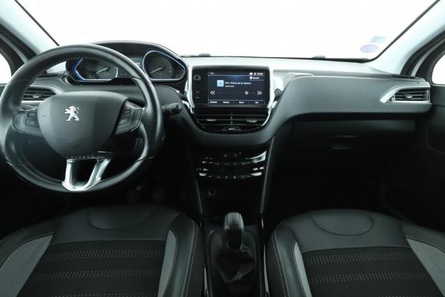 Peugeot 2008 image 3