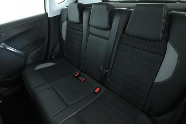 Peugeot 2008 image 4
