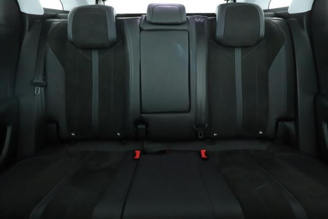 Peugeot 3008 image 2