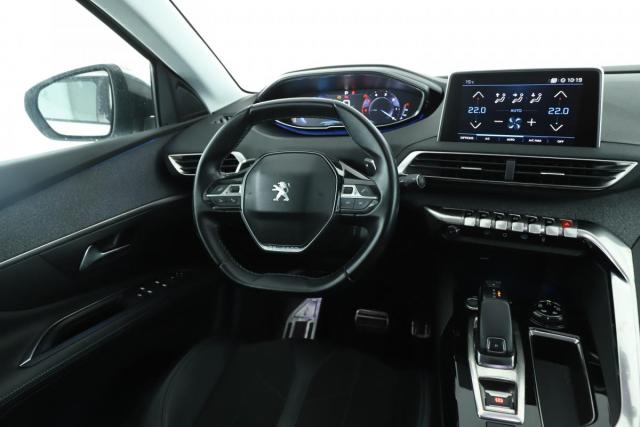 Peugeot 3008 image 3