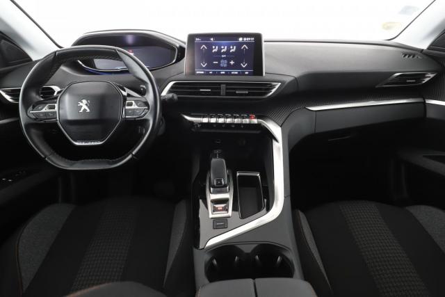 Peugeot 5008 image 2