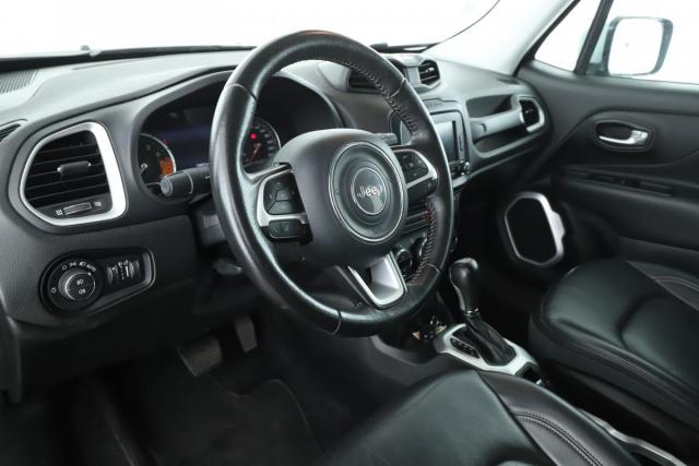 Jeep Renegade image 5