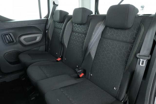 Peugeot Rifter image 9