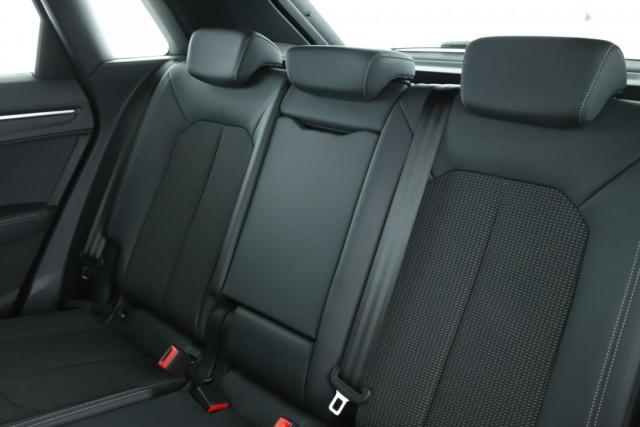 Audi Q3 image 4