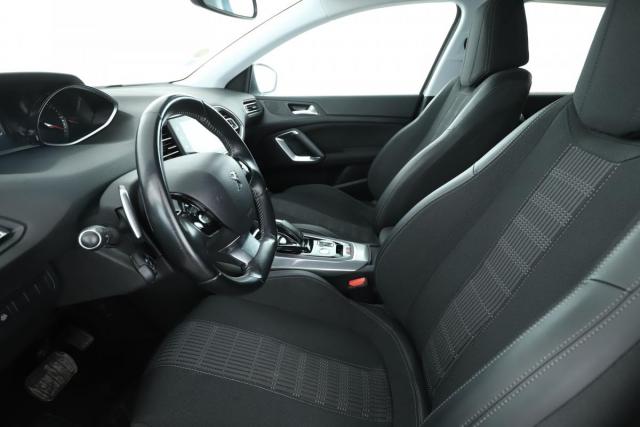 Peugeot 308 image 7