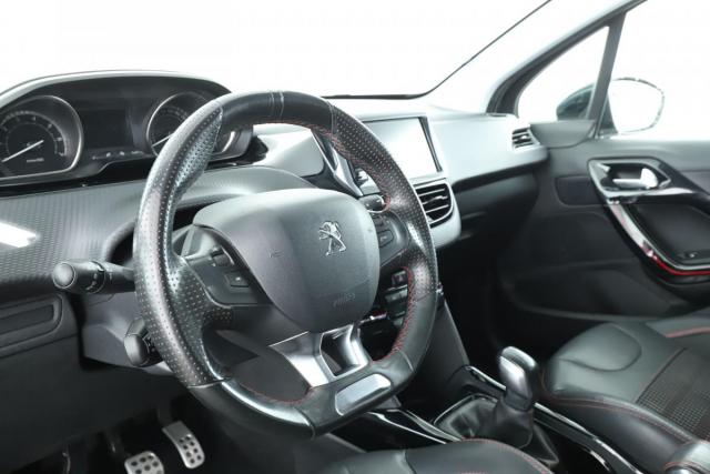Peugeot 2008 image 5