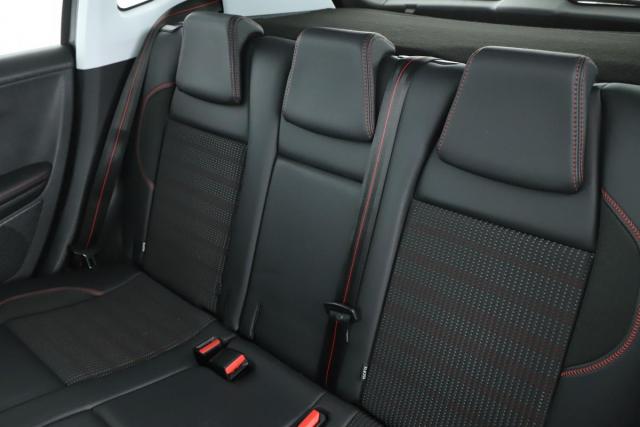 Peugeot 2008 image 4