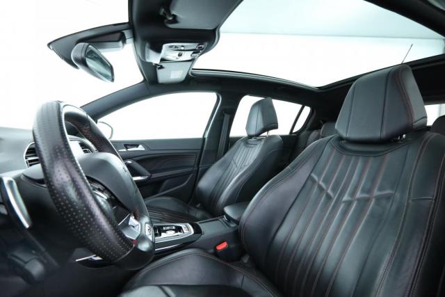 Peugeot 308 image 2
