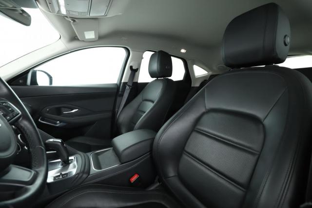 Jaguar E-Pace image 4