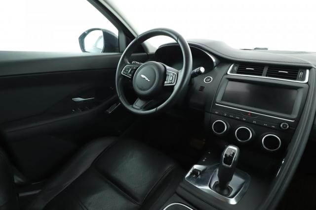 Jaguar E-Pace image 9