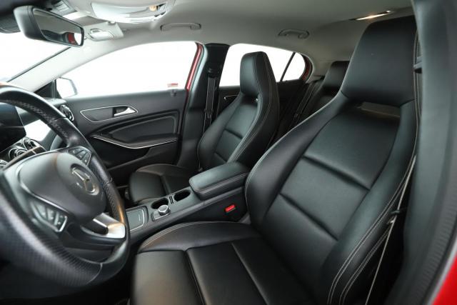 Mercedes Benz Gla image 5