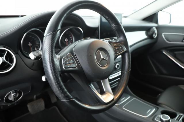 Mercedes Benz Gla image 4