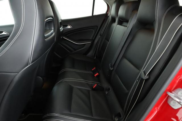 Mercedes Benz Gla image 3