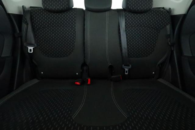 Renault Captur image 2