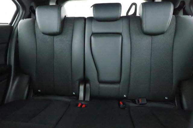 Mitsubishi Eclipse Cross image 7
