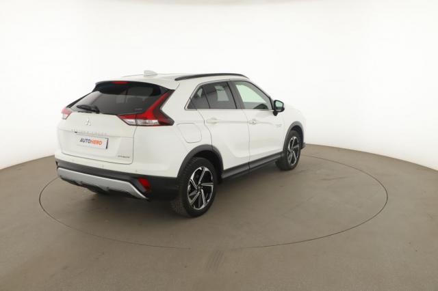 Mitsubishi Eclipse Cross image 2