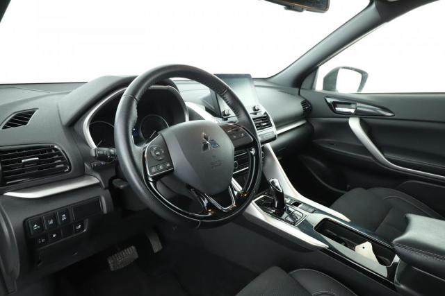Mitsubishi Eclipse Cross image 9