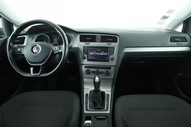 Volkswagen Golf image 5