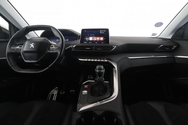 Peugeot 3008 image 2